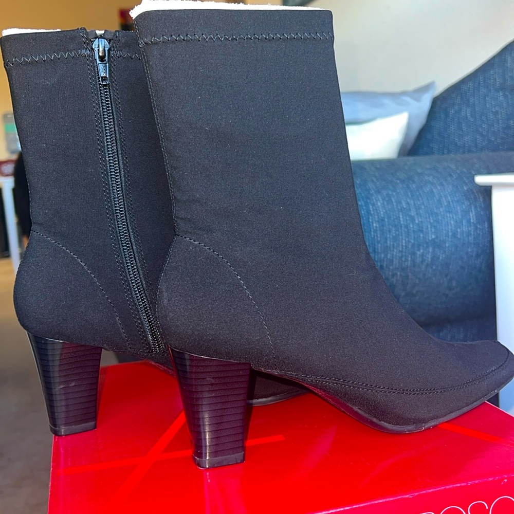 Size 7.5 Aerosoles Boots
